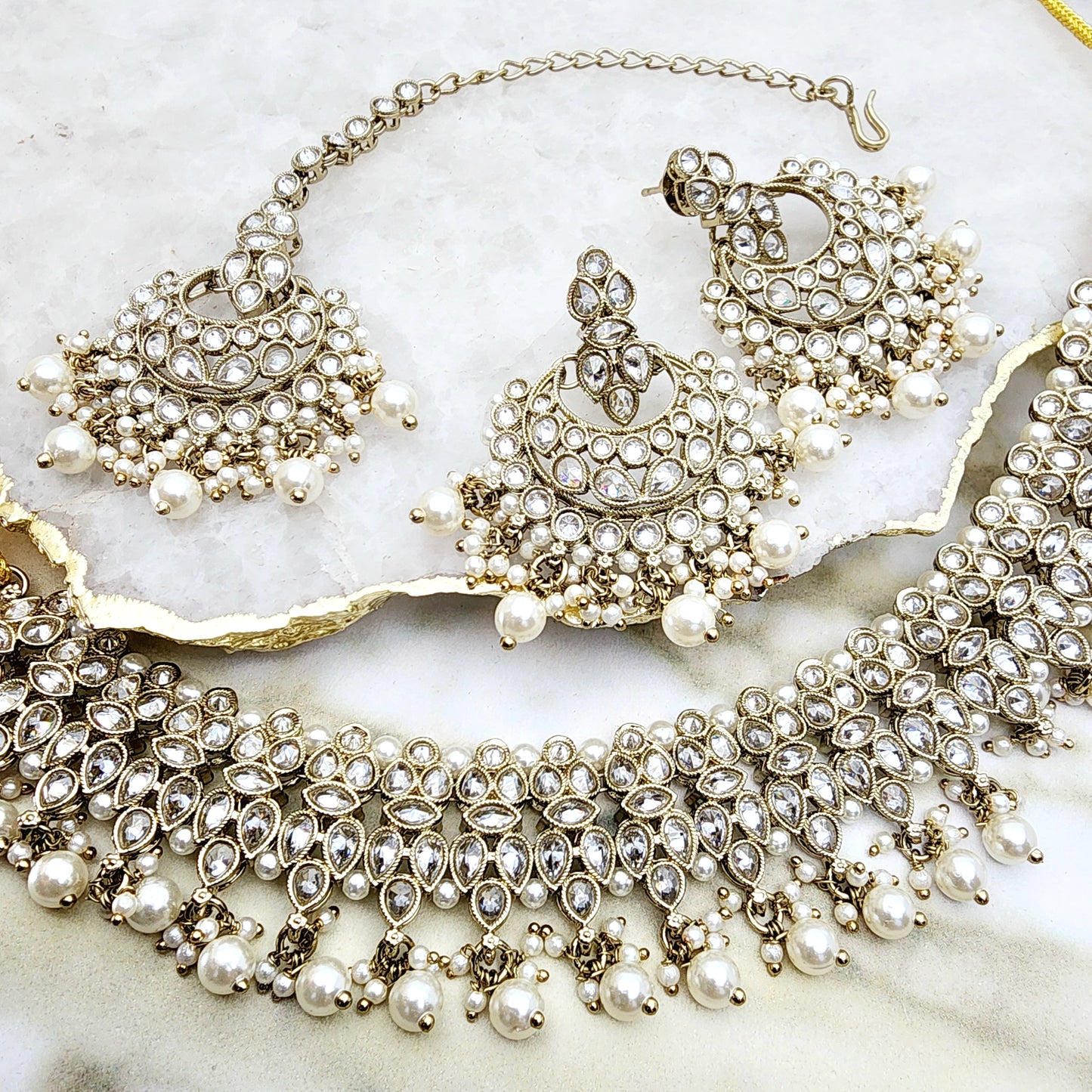 Priya Necklace Set