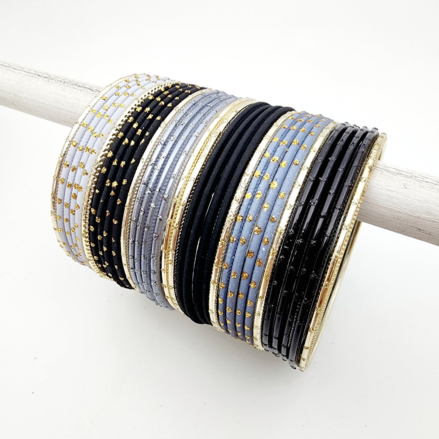 2.10 Black Accent Box