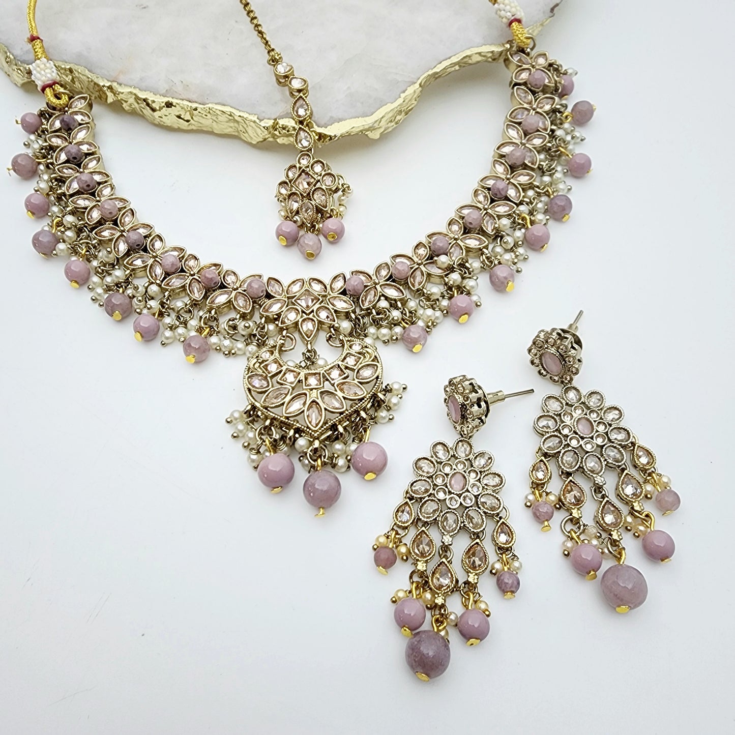 Aman Necklace Set