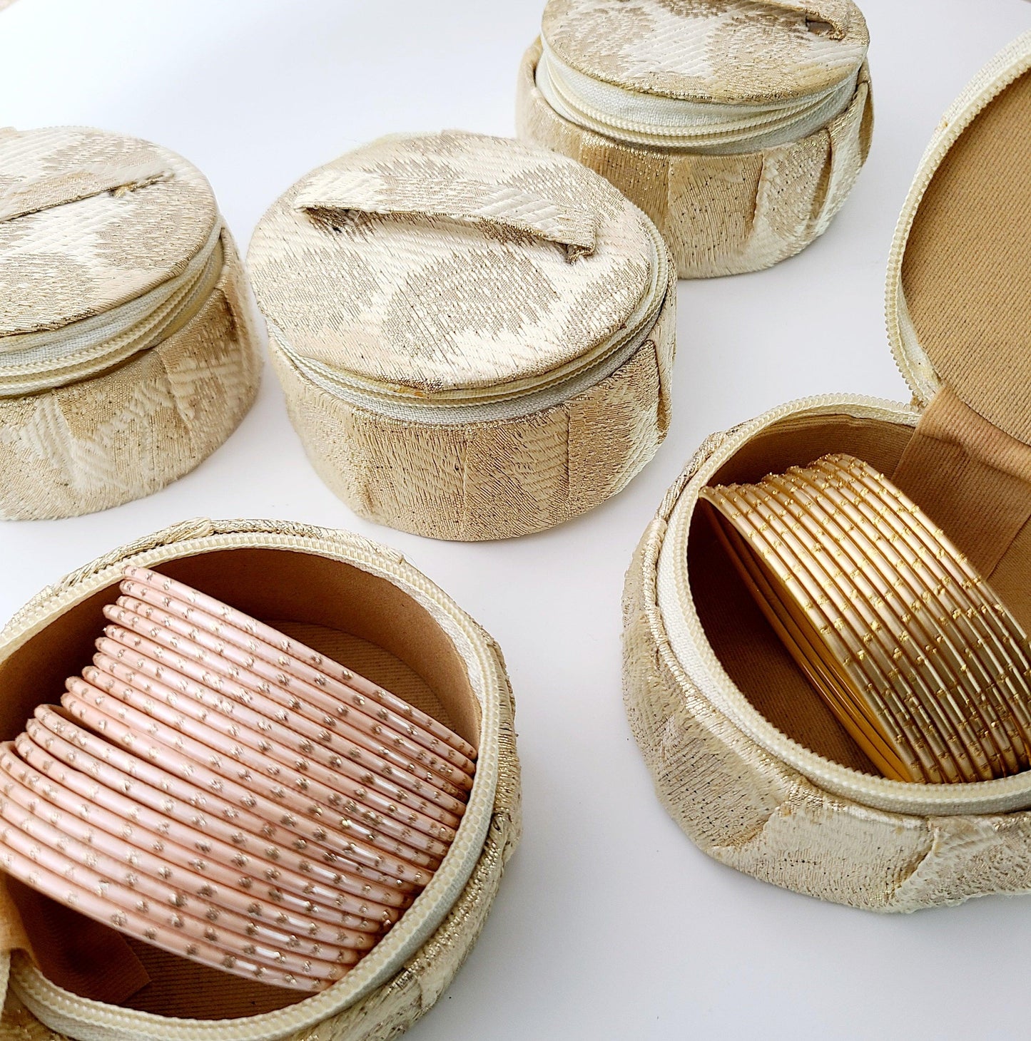 Banglez Case - Case only Indian Bangles , South Asian Bangles , Pakistani Bangles , Desi Bangles , Punjabi Bangles , Tamil Bangles , Indian Jewelry