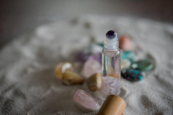 A Powerful Combination: Essential Oils and Crystals