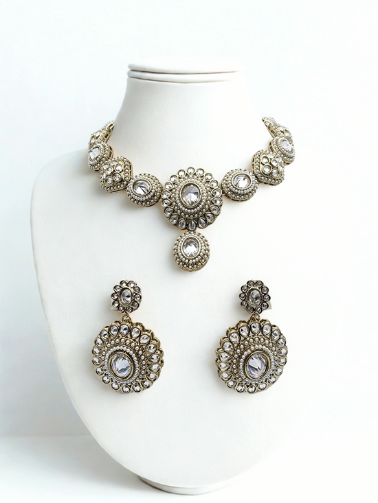 Loviya Necklace Set