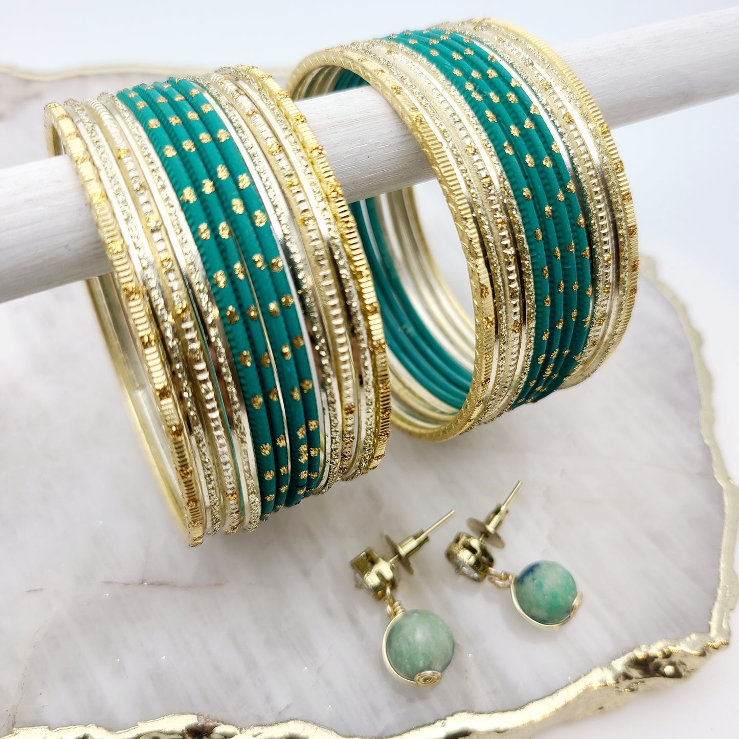 Load image into Gallery viewer, Harmony Gift Set Indian Bangles , South Asian Bangles , Pakistani Bangles , Desi Bangles , Punjabi Bangles , Tamil Bangles , Indian Jewelry
