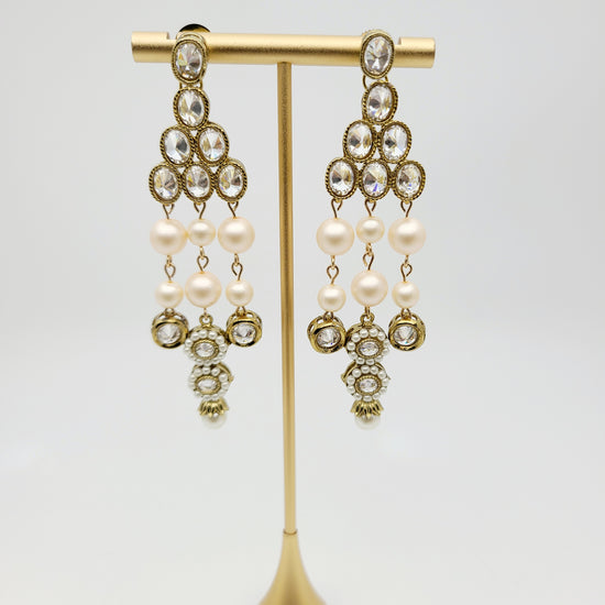 Load image into Gallery viewer, Jyoti Earrings Indian Earrings , South Asian Earrings , Pakistani Earrings , Desi Earrings , Punjabi Earrings , Tamil Earrings , Indian Jewelry
