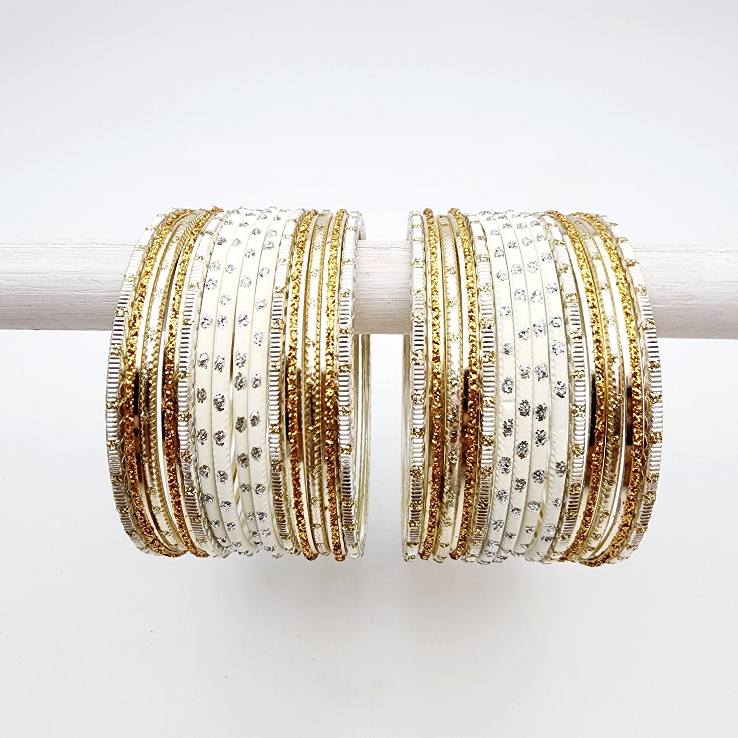 Load image into Gallery viewer, Canvas Bangle Set Indian Bangles , South Asian Bangles , Pakistani Bangles , Desi Bangles , Punjabi Bangles , Tamil Bangles , Indian Jewelry

