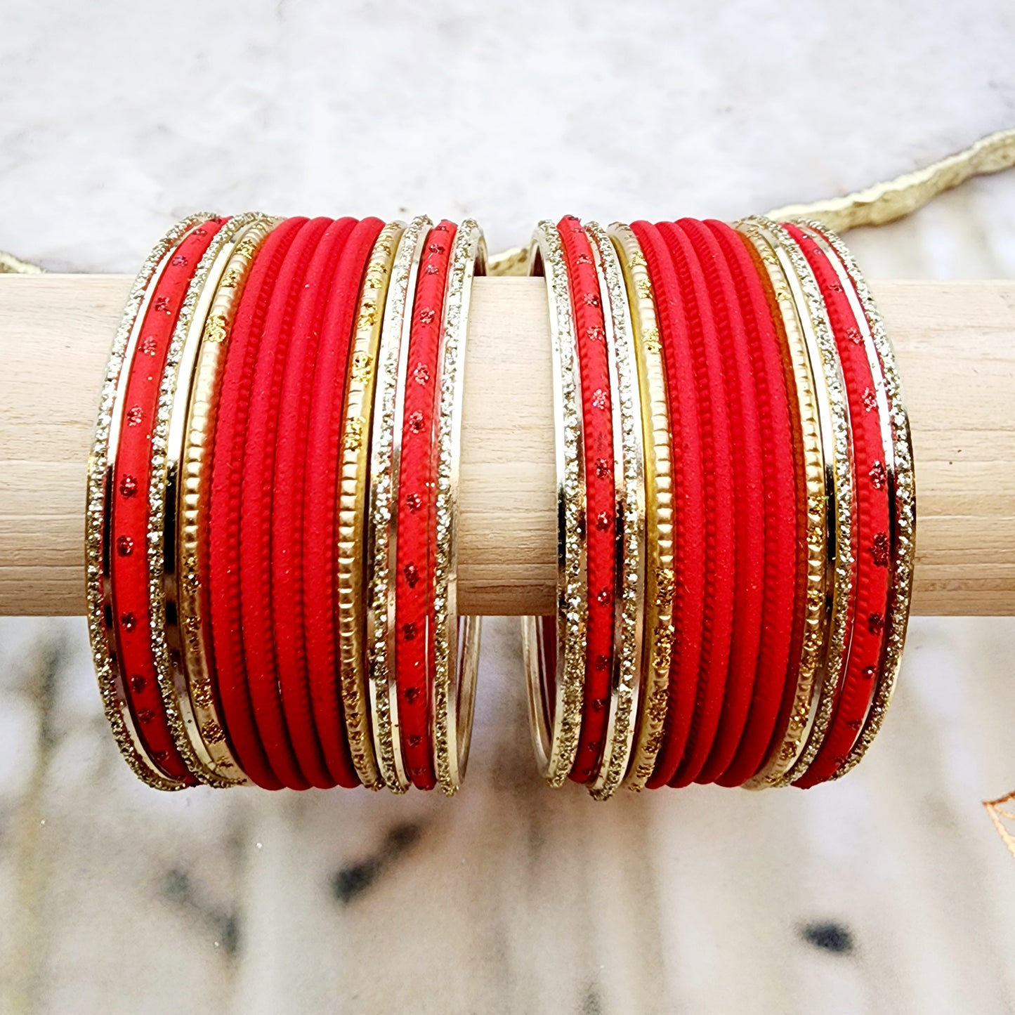 Load image into Gallery viewer, Kenzie Bangle Set Indian Bangles , South Asian Bangles , Pakistani Bangles , Desi Bangles , Punjabi Bangles , Tamil Bangles , Indian Jewelry
