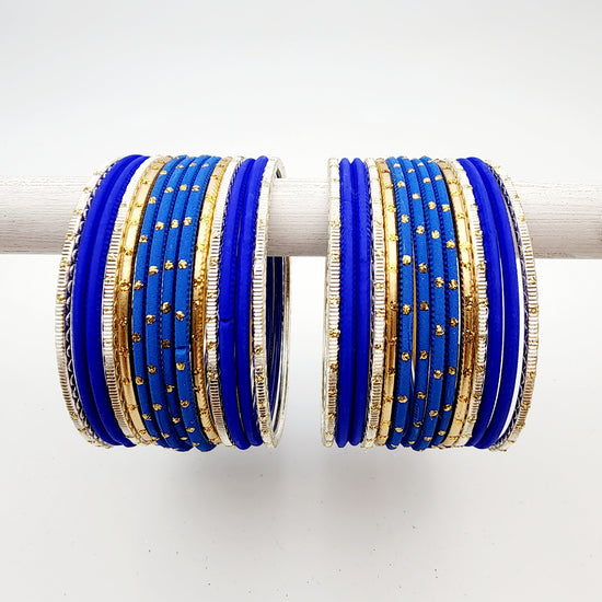 Load image into Gallery viewer, Queeny Bangle Set Indian Bangles , South Asian Bangles , Pakistani Bangles , Desi Bangles , Punjabi Bangles , Tamil Bangles , Indian Jewelry
