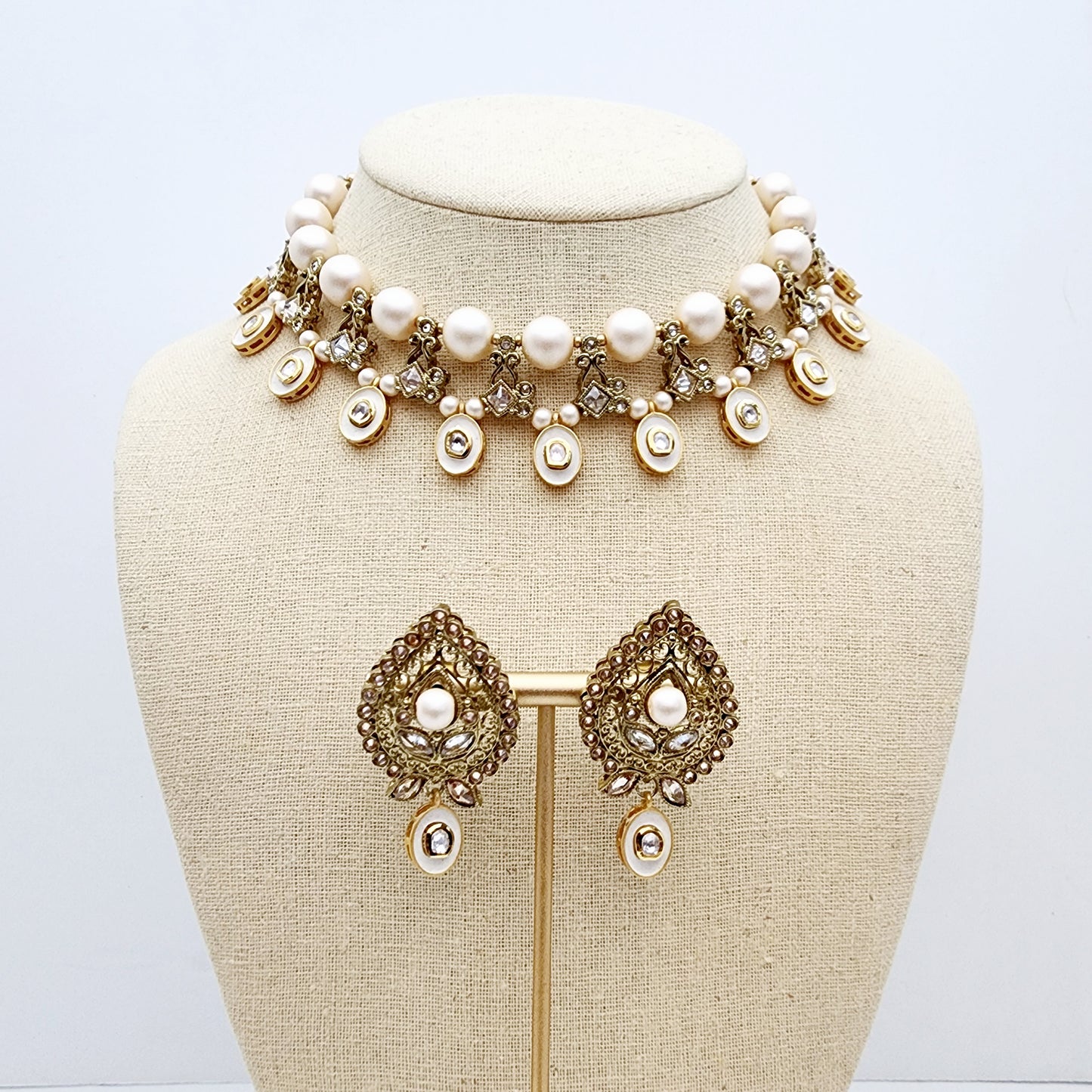 Load image into Gallery viewer, Ameeta Necklace Set
