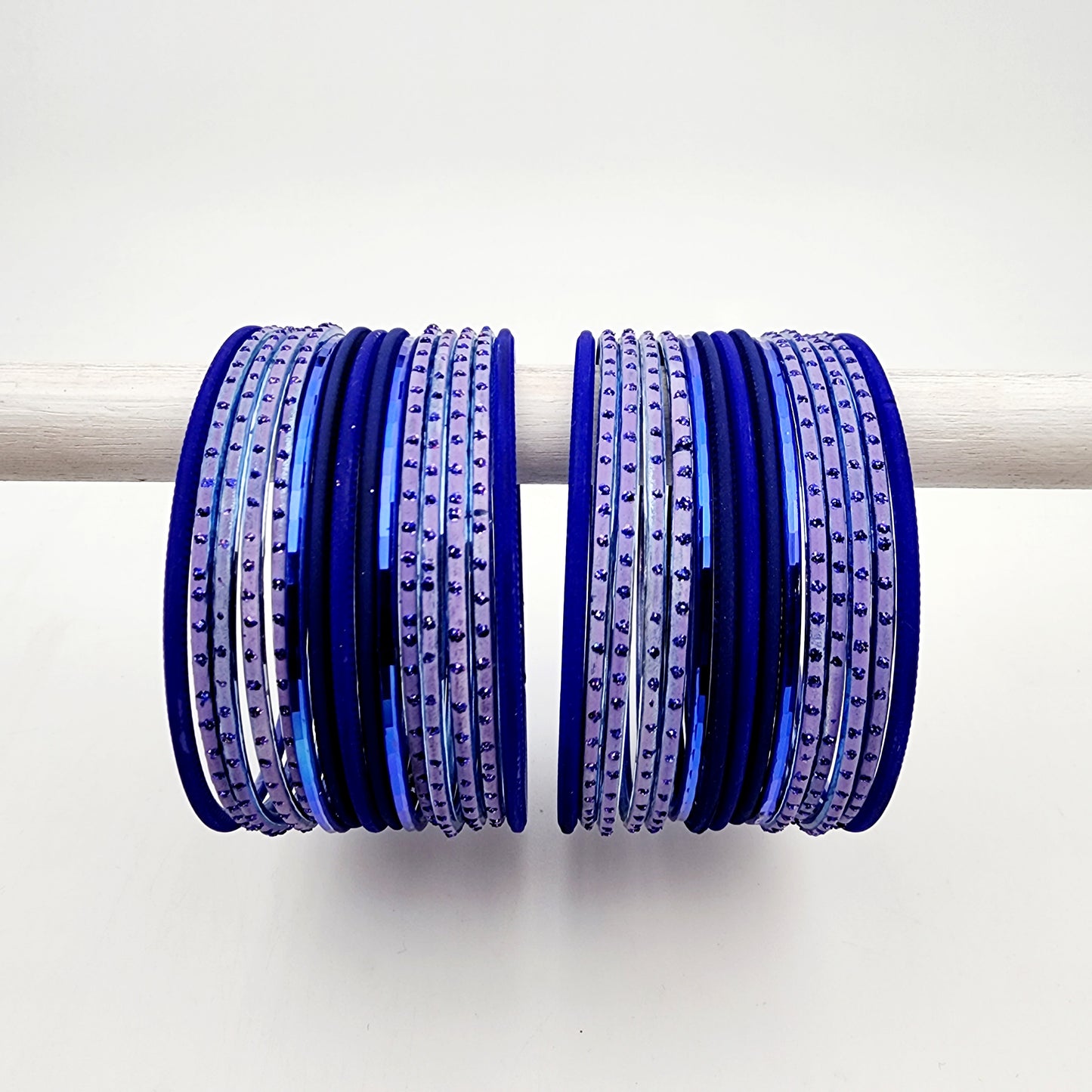 Load image into Gallery viewer, Bianca Bangle Set Indian Bangles , South Asian Bangles , Pakistani Bangles , Desi Bangles , Punjabi Bangles , Tamil Bangles , Indian Jewelry
