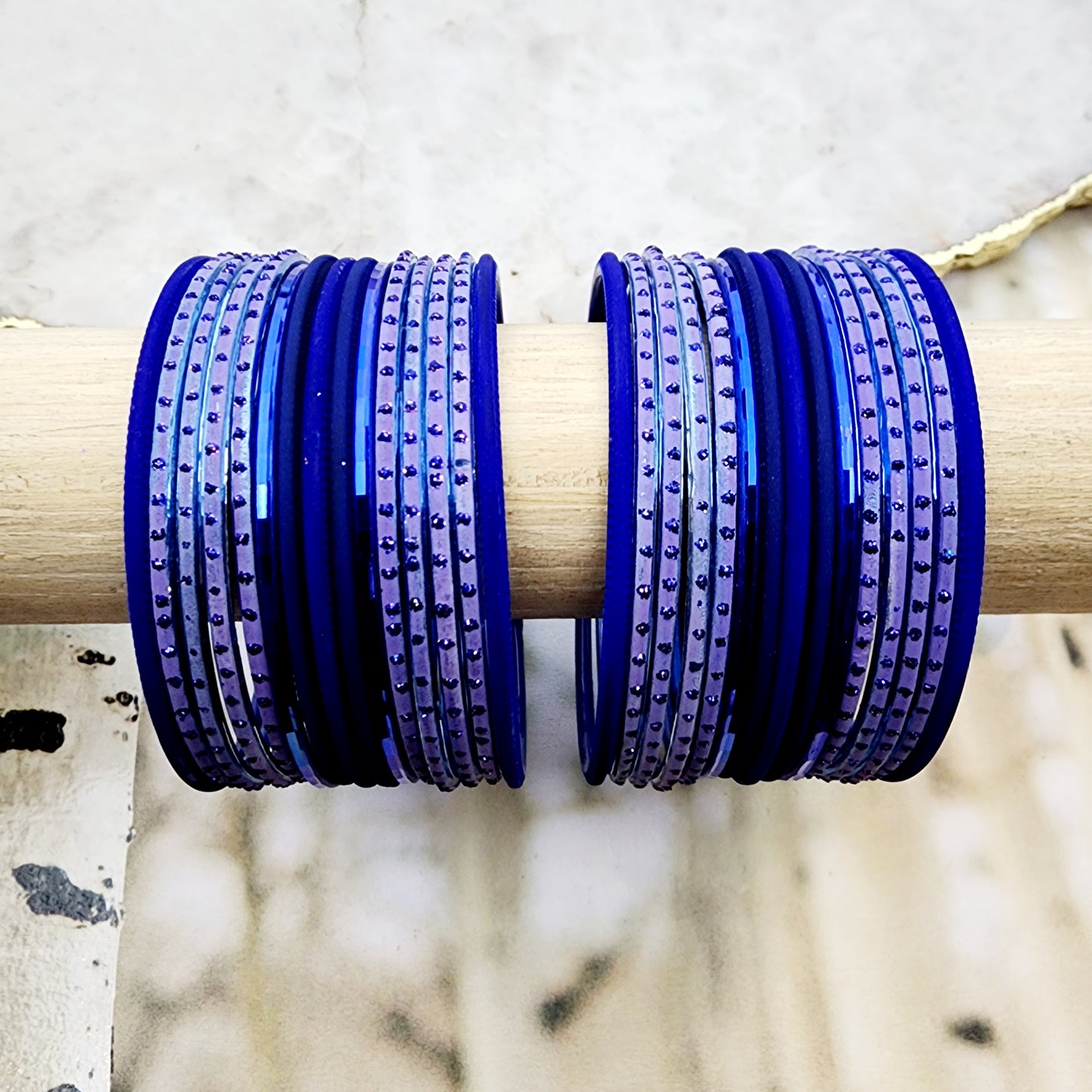 Load image into Gallery viewer, Bianca Bangle Set Indian Bangles , South Asian Bangles , Pakistani Bangles , Desi Bangles , Punjabi Bangles , Tamil Bangles , Indian Jewelry
