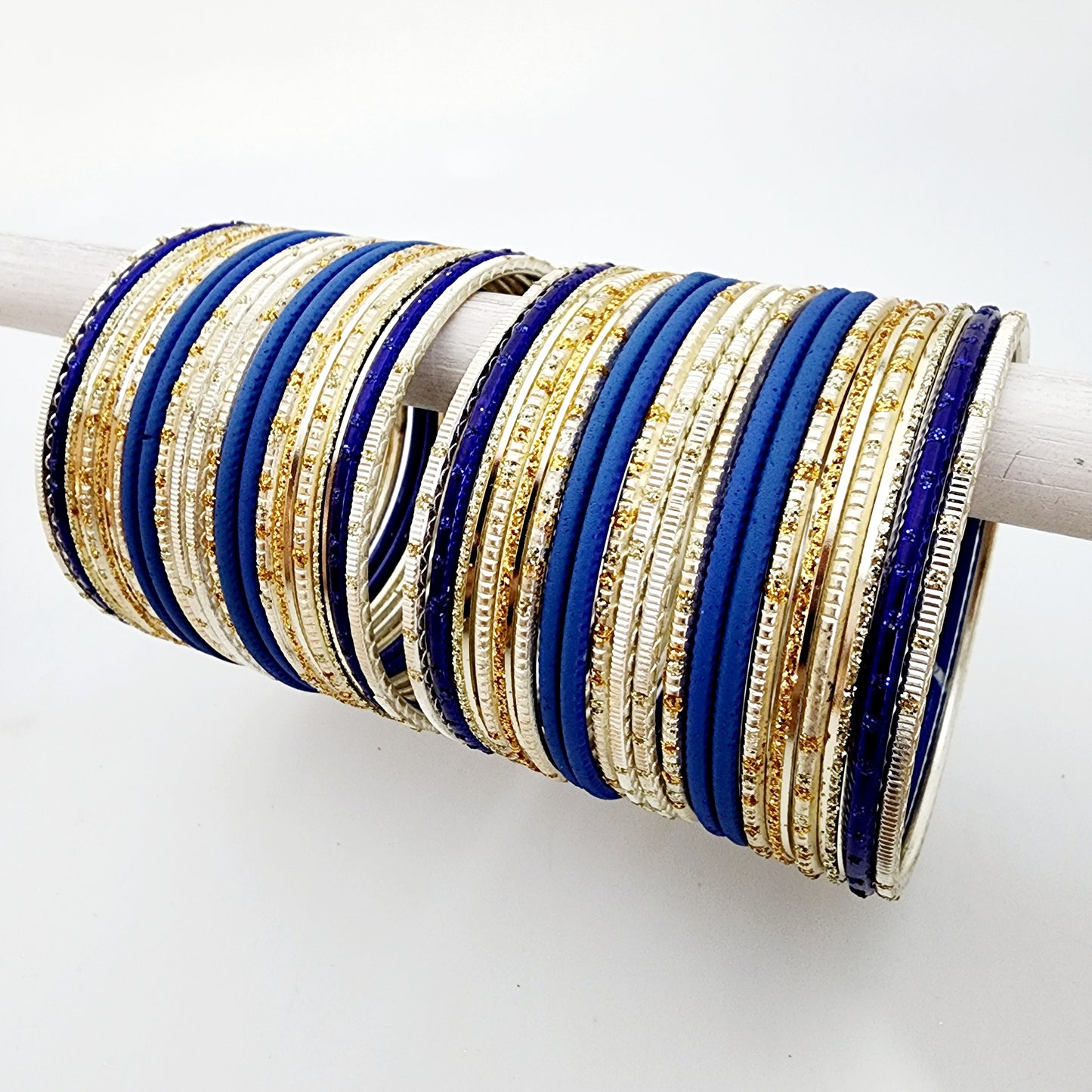 Load image into Gallery viewer, Francis Bangle Set Indian Bangles , South Asian Bangles , Pakistani Bangles , Desi Bangles , Punjabi Bangles , Tamil Bangles , Indian Jewelry
