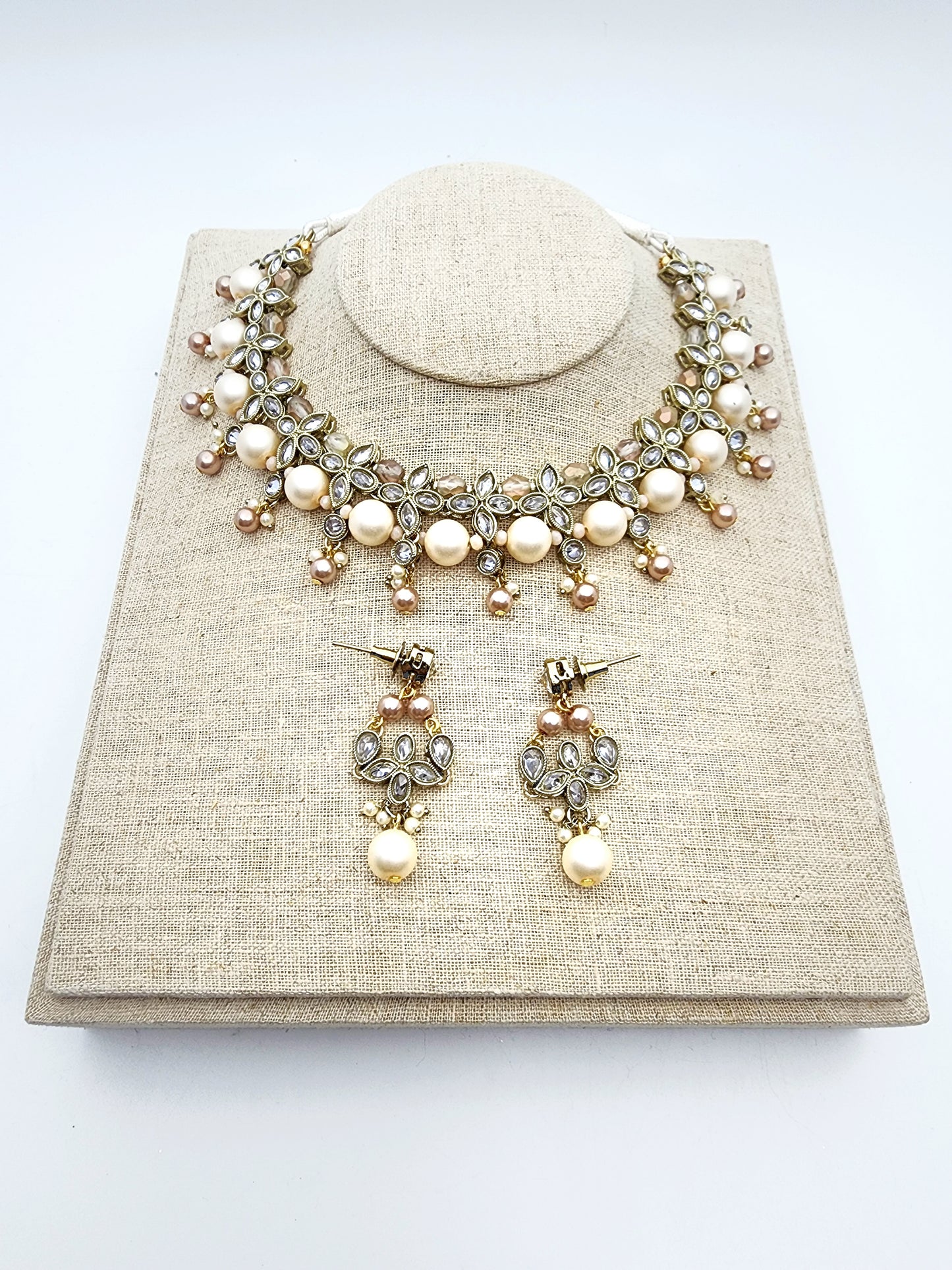 Lanesra Necklace Set