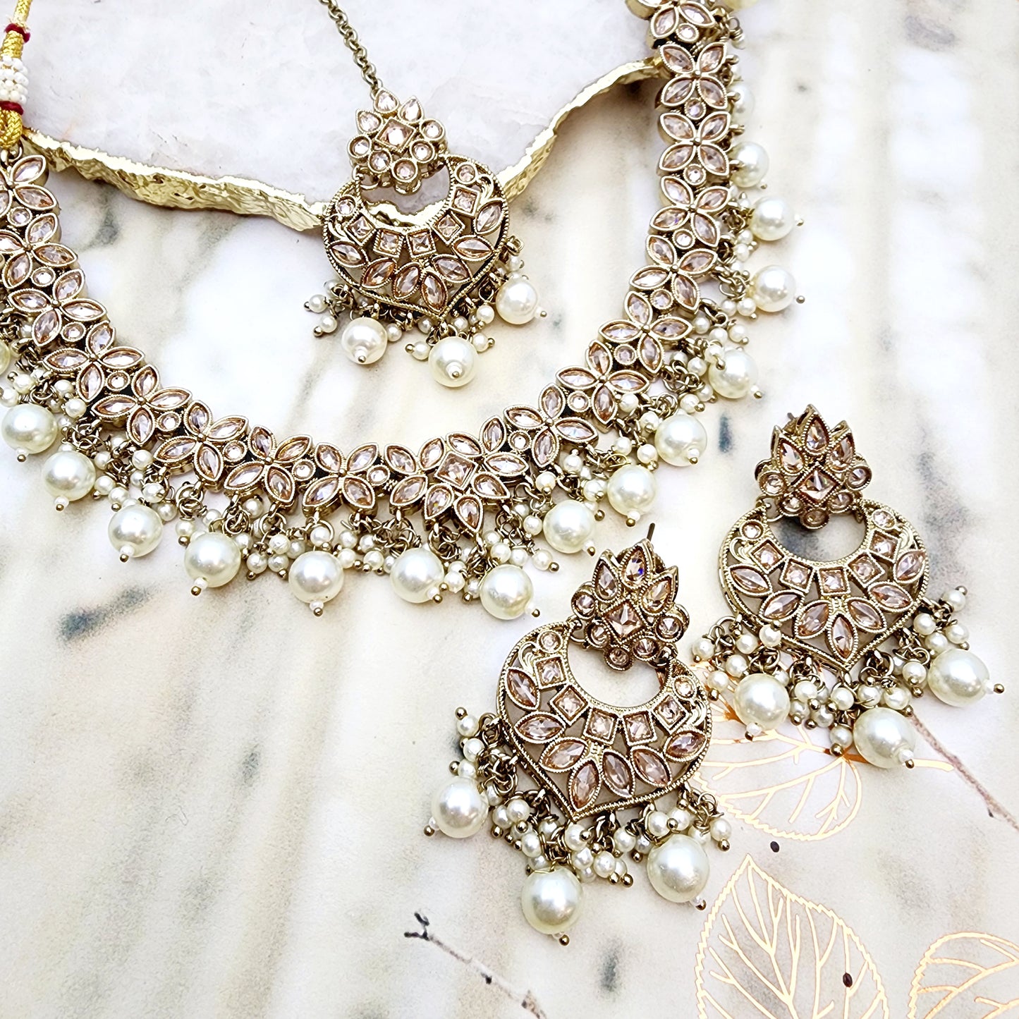 Layna Necklace Set