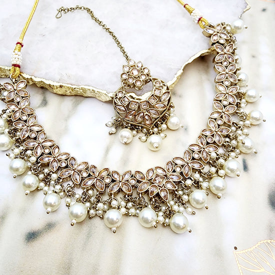 Layna Necklace Set