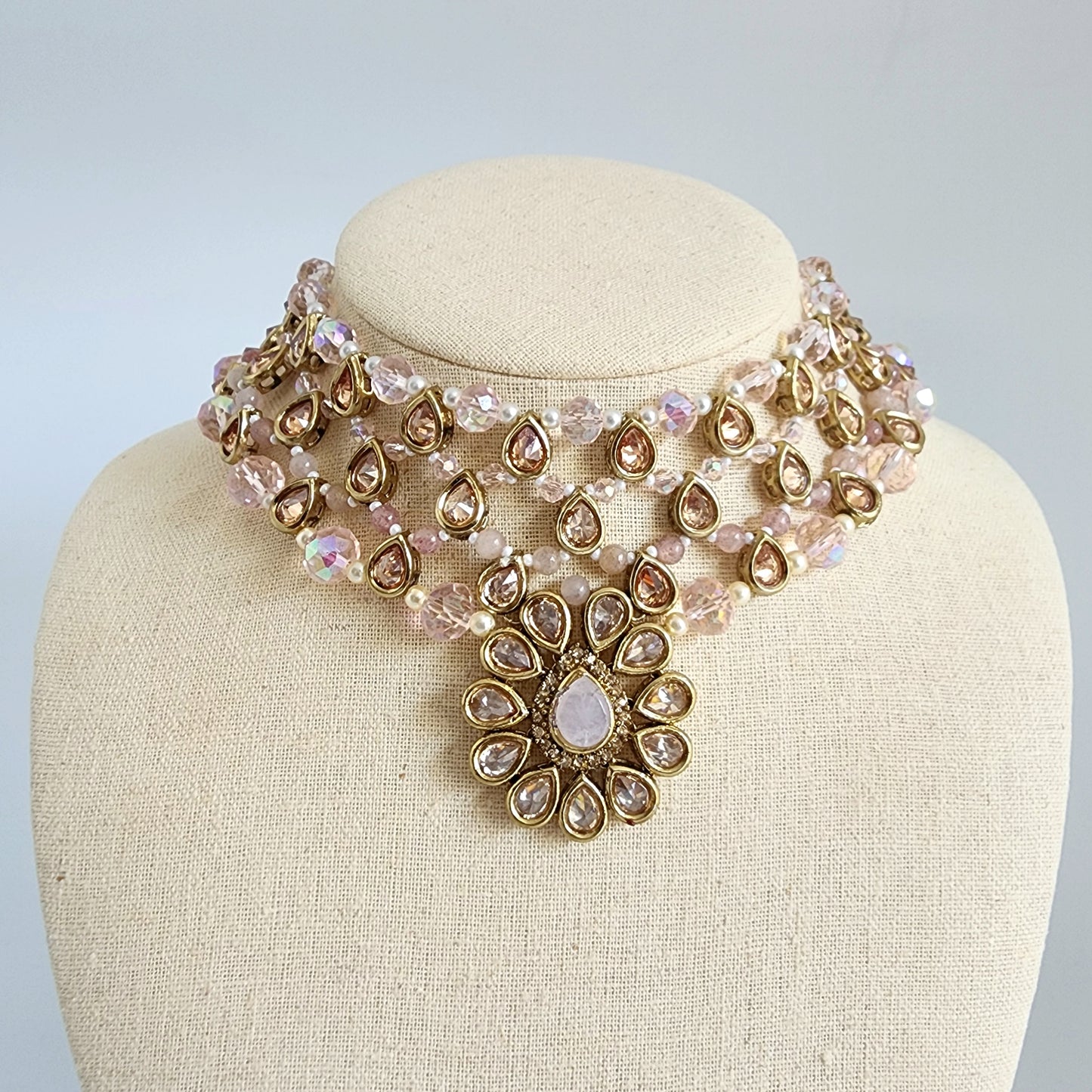 Ellie Necklace Set