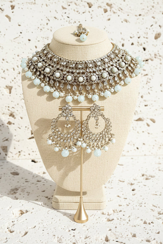 Amia Necklace Set