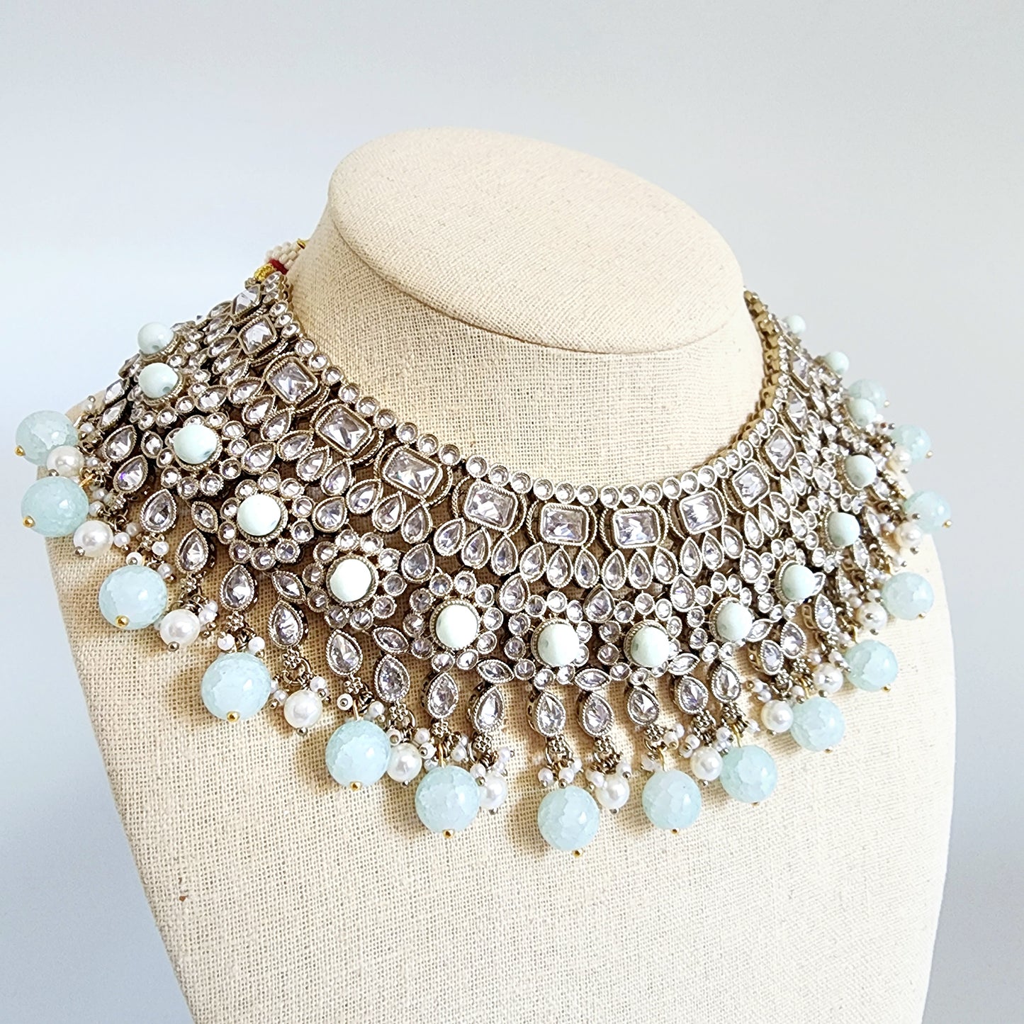 Amia Necklace Set