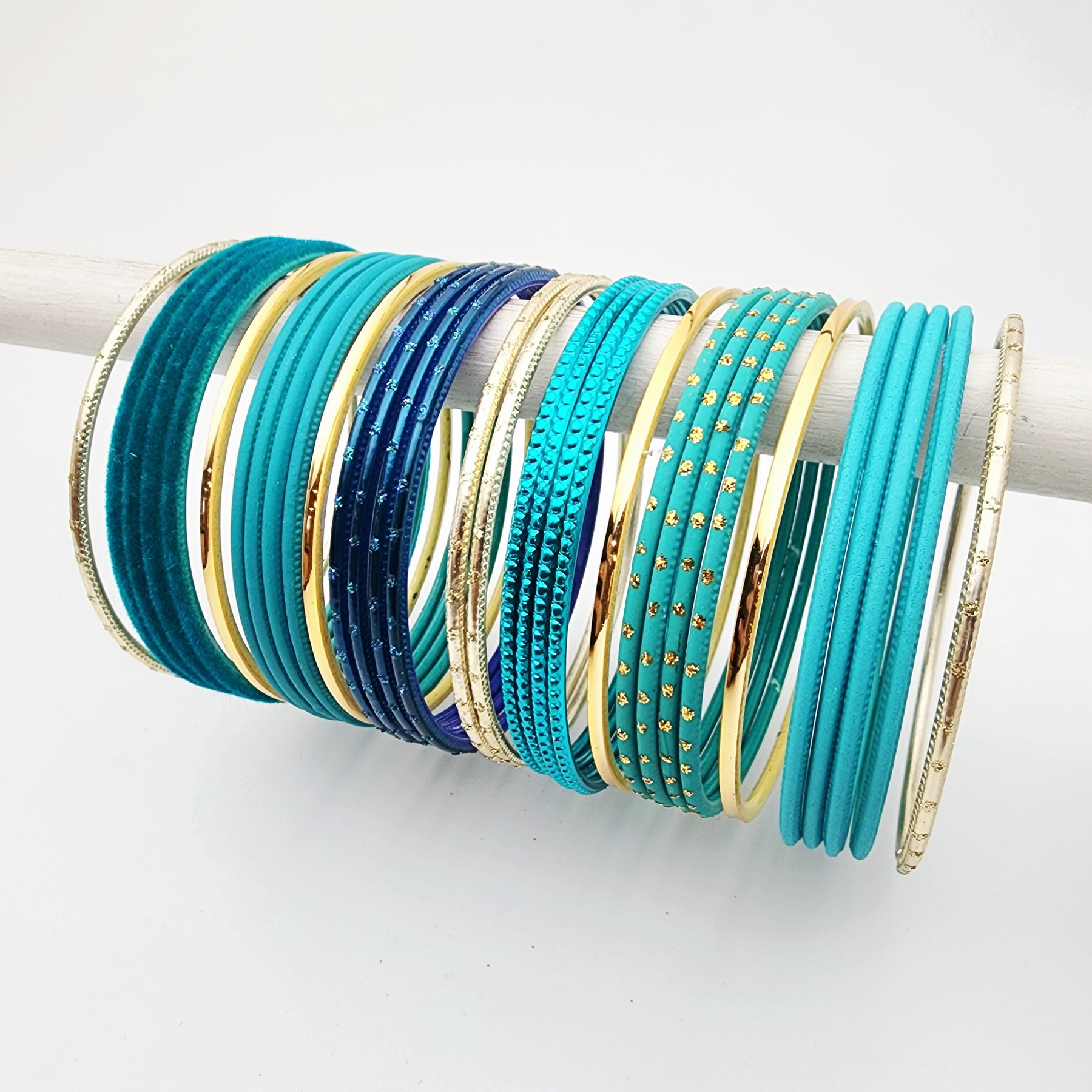 2.10 Teal Accent Box
