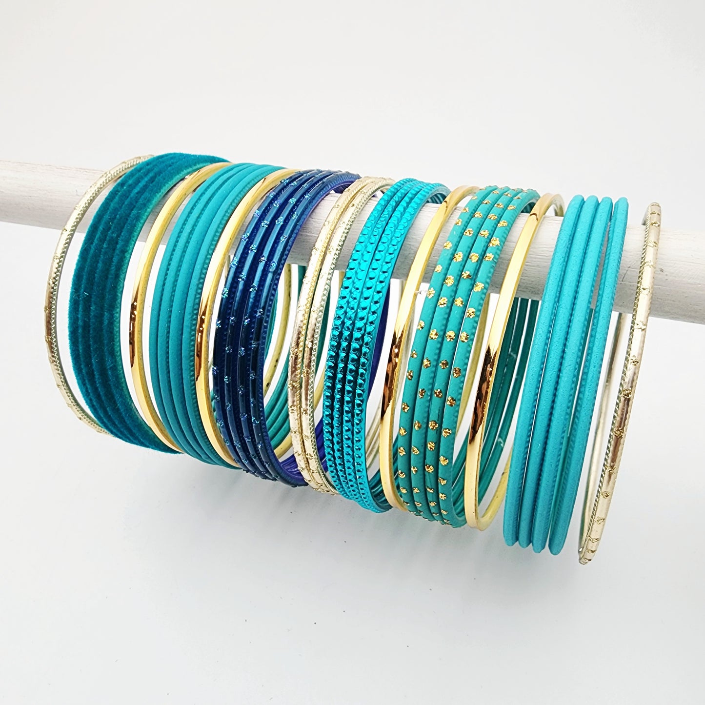 2.10 Teal Accent Box