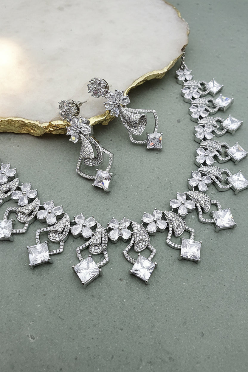 Amira Necklace Set