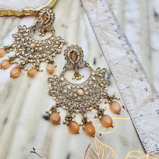 Aashna Necklace Set