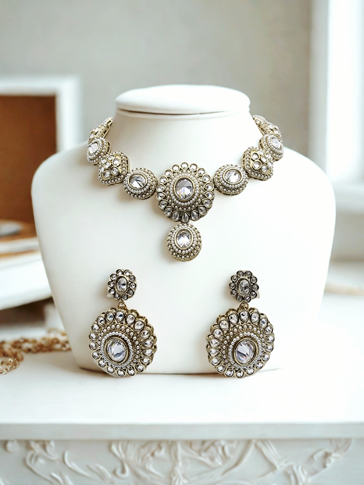 Loviya Necklace Set