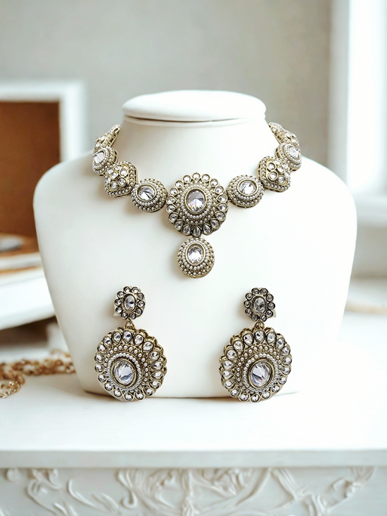 Loviya Necklace Set