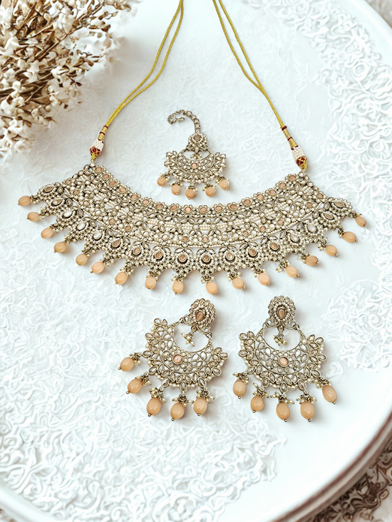 Aashna Necklace Set
