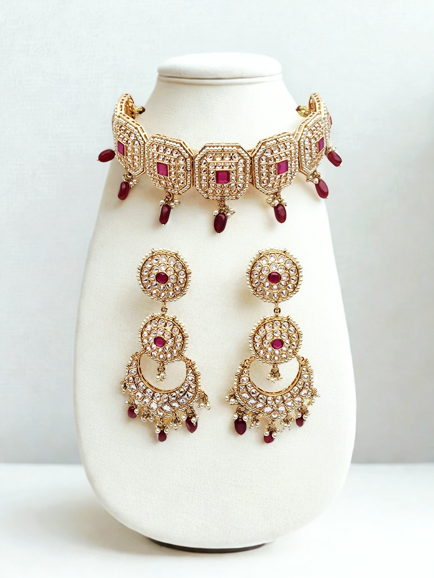 Joti Necklace Set