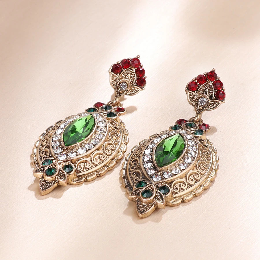 Load image into Gallery viewer, Analissa Earrings Indian Earrings , South Asian Earrings , Pakistani Earrings , Desi Earrings , Punjabi Earrings , Tamil Earrings , Indian Jewelry
