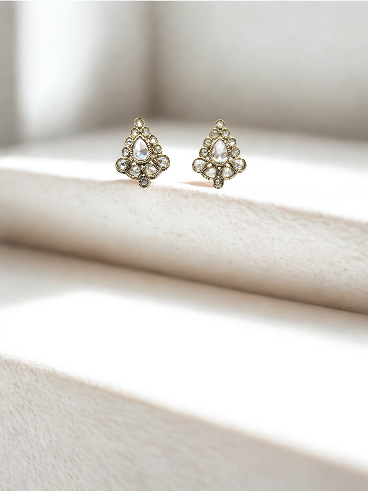 Anetta Earrings