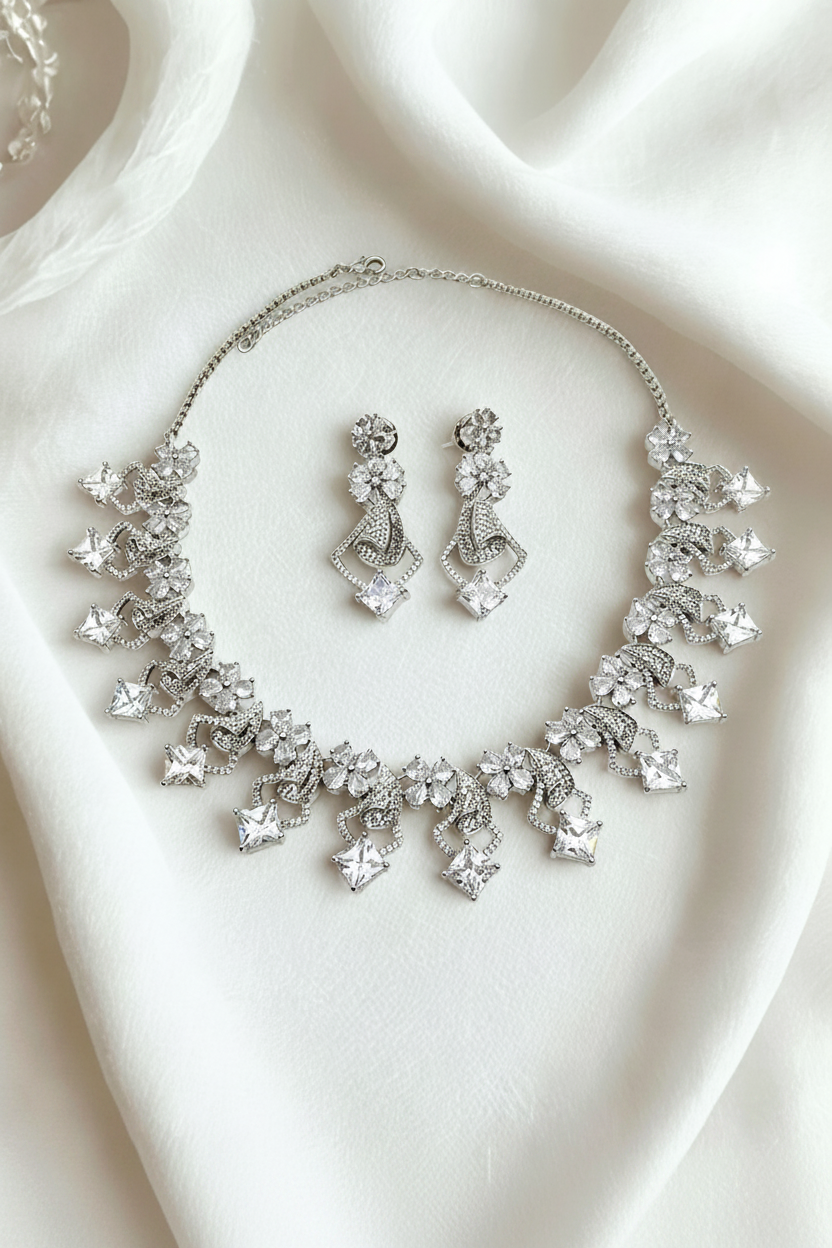 Amira Necklace Set