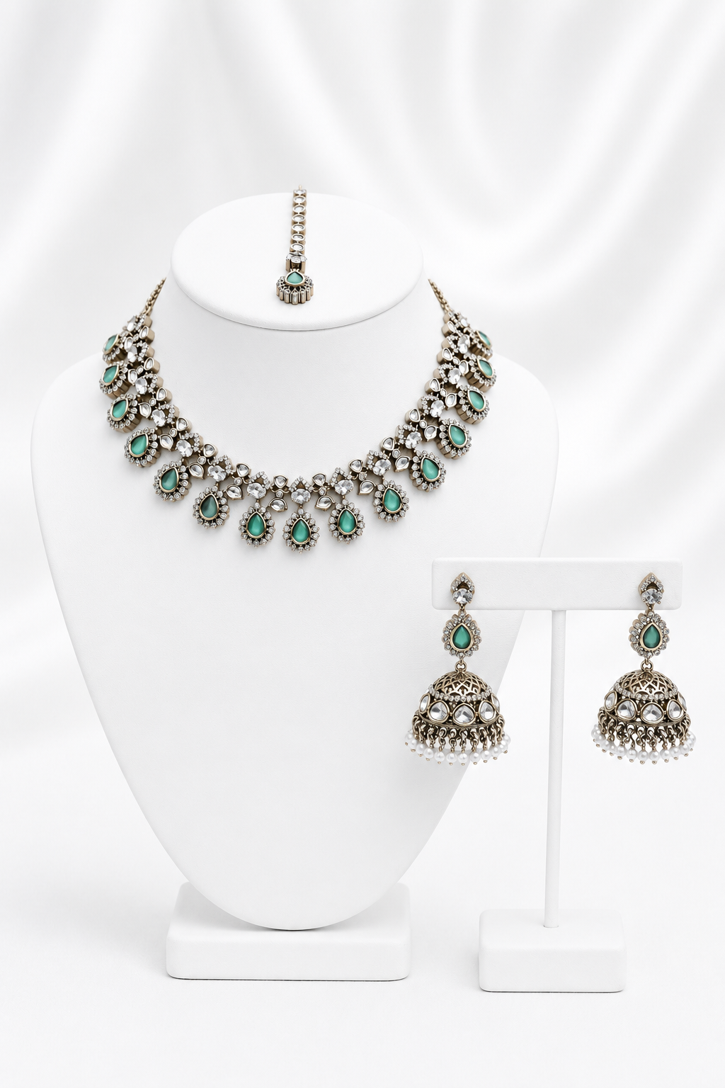 Vierra Necklace Set