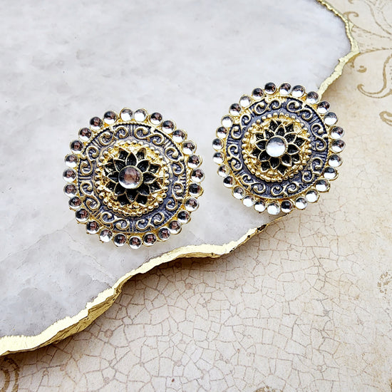 Load image into Gallery viewer, Sajni Earrings Indian Earrings , South Asian Earrings , Pakistani Earrings , Desi Earrings , Punjabi Earrings , Tamil Earrings , Indian Jewelry

