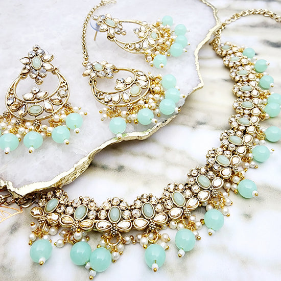 Lata Necklace Set