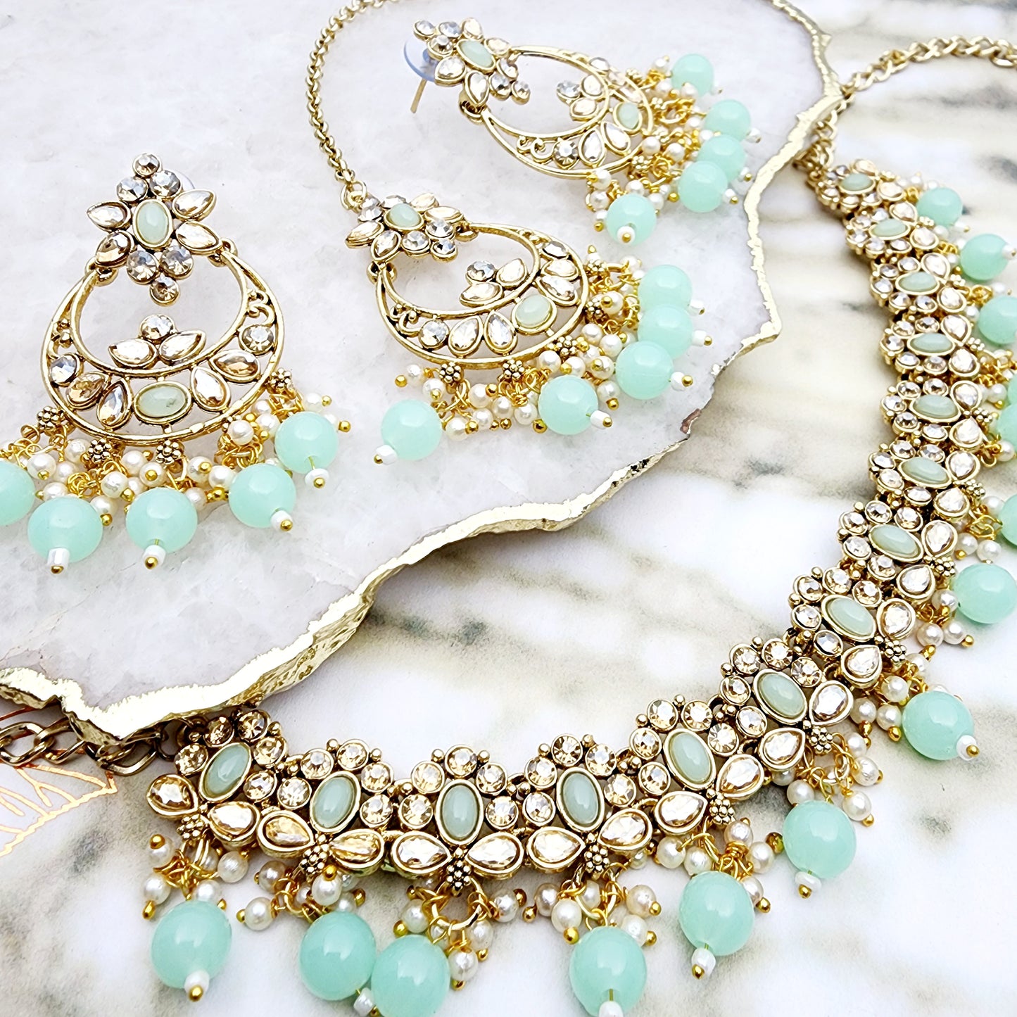 Lata Necklace Set