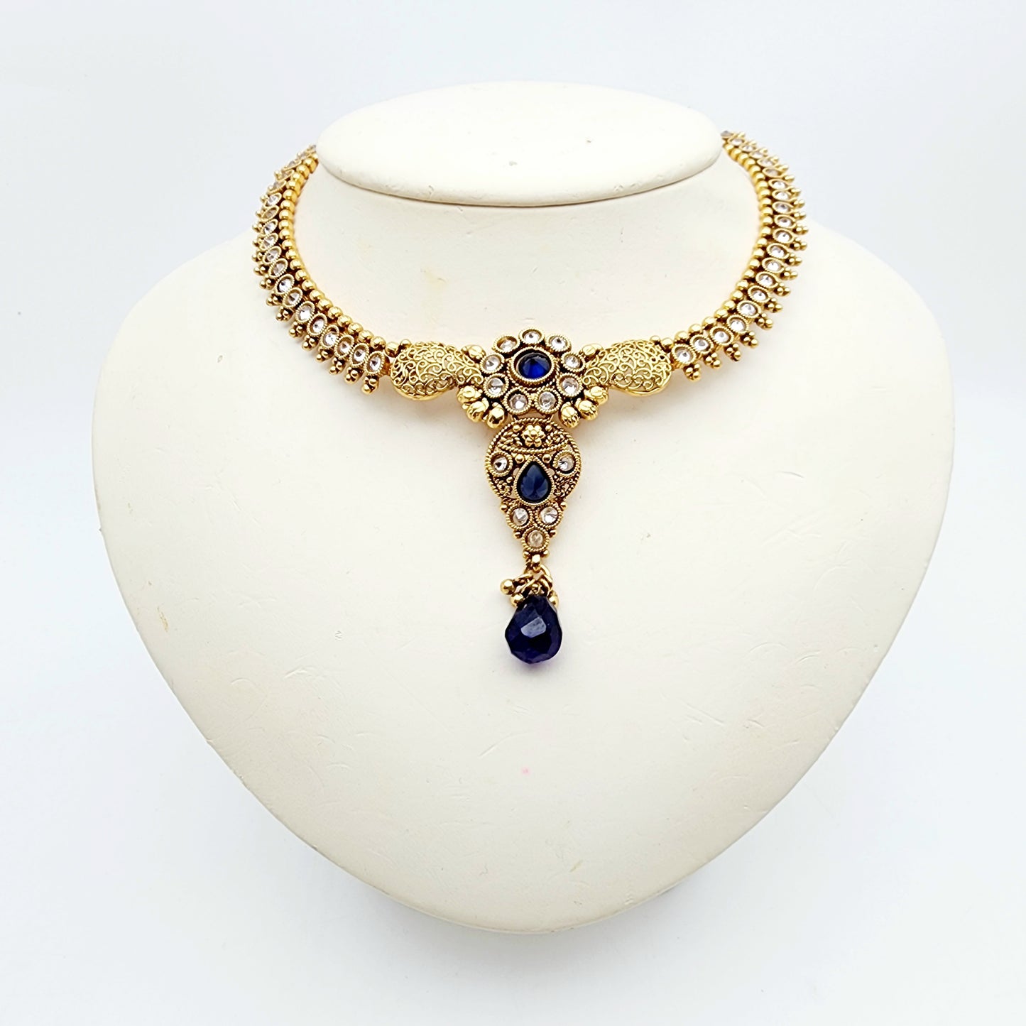 Preeya Necklace Set
