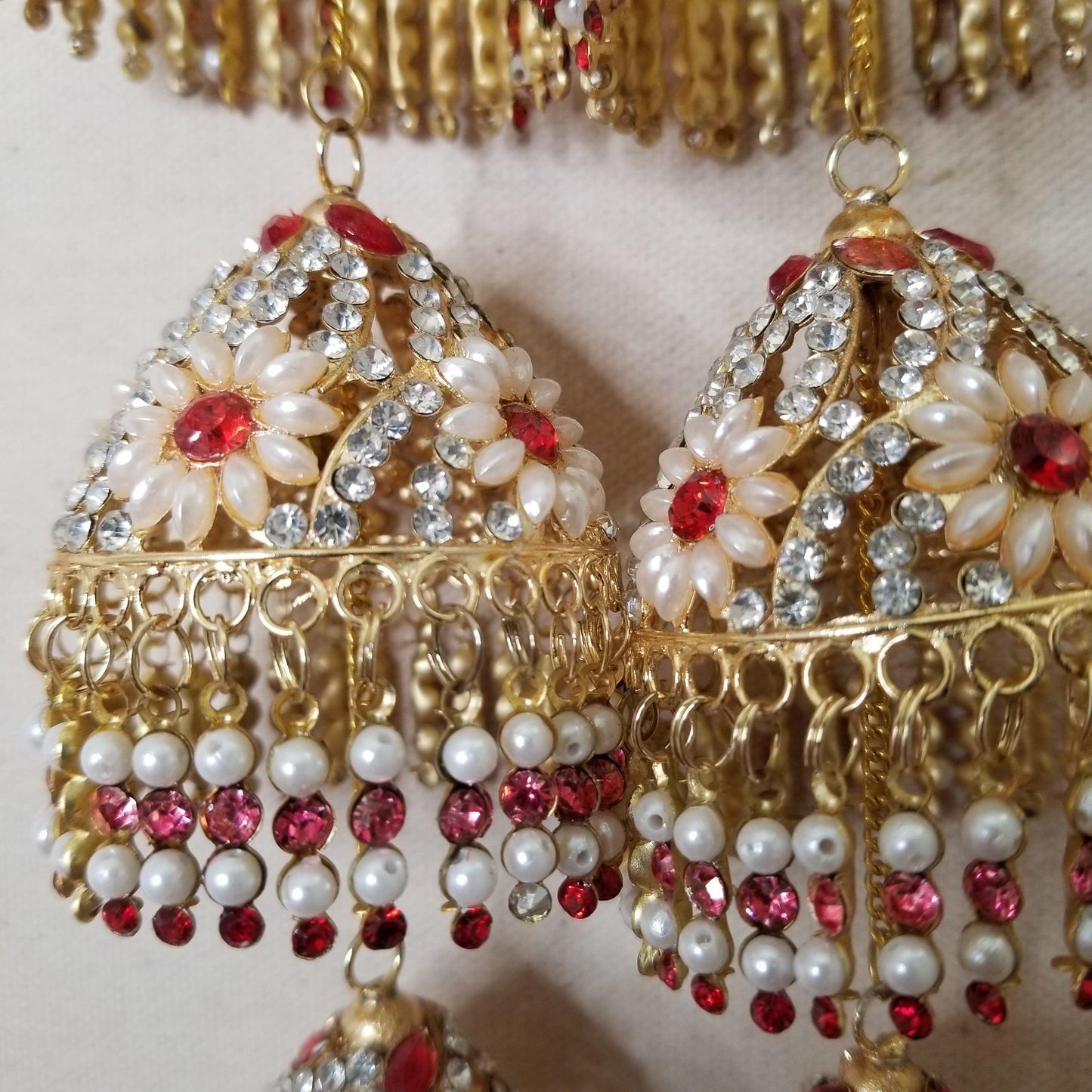 Load image into Gallery viewer, Shendu - Pink &amp;amp; Red Indian Clearance , South Asian Clearance , Pakistani Clearance , Desi Clearance , Punjabi Clearance , Tamil Clearance , Indian Jewelry
