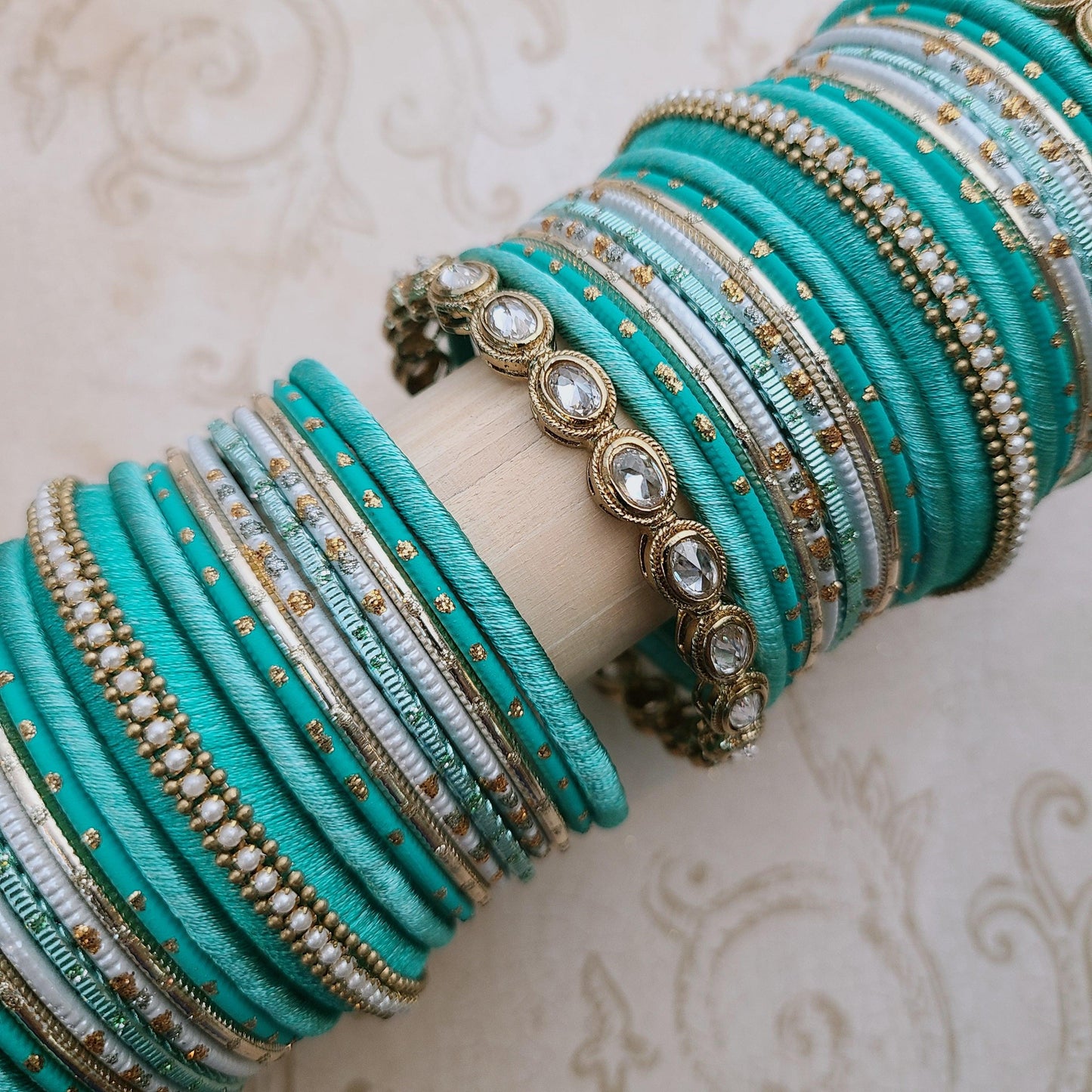 Robyn Indian Bangles , South Asian Bangles , Pakistani Bangles , Desi Bangles , Punjabi Bangles , Tamil Bangles , Indian Jewelry