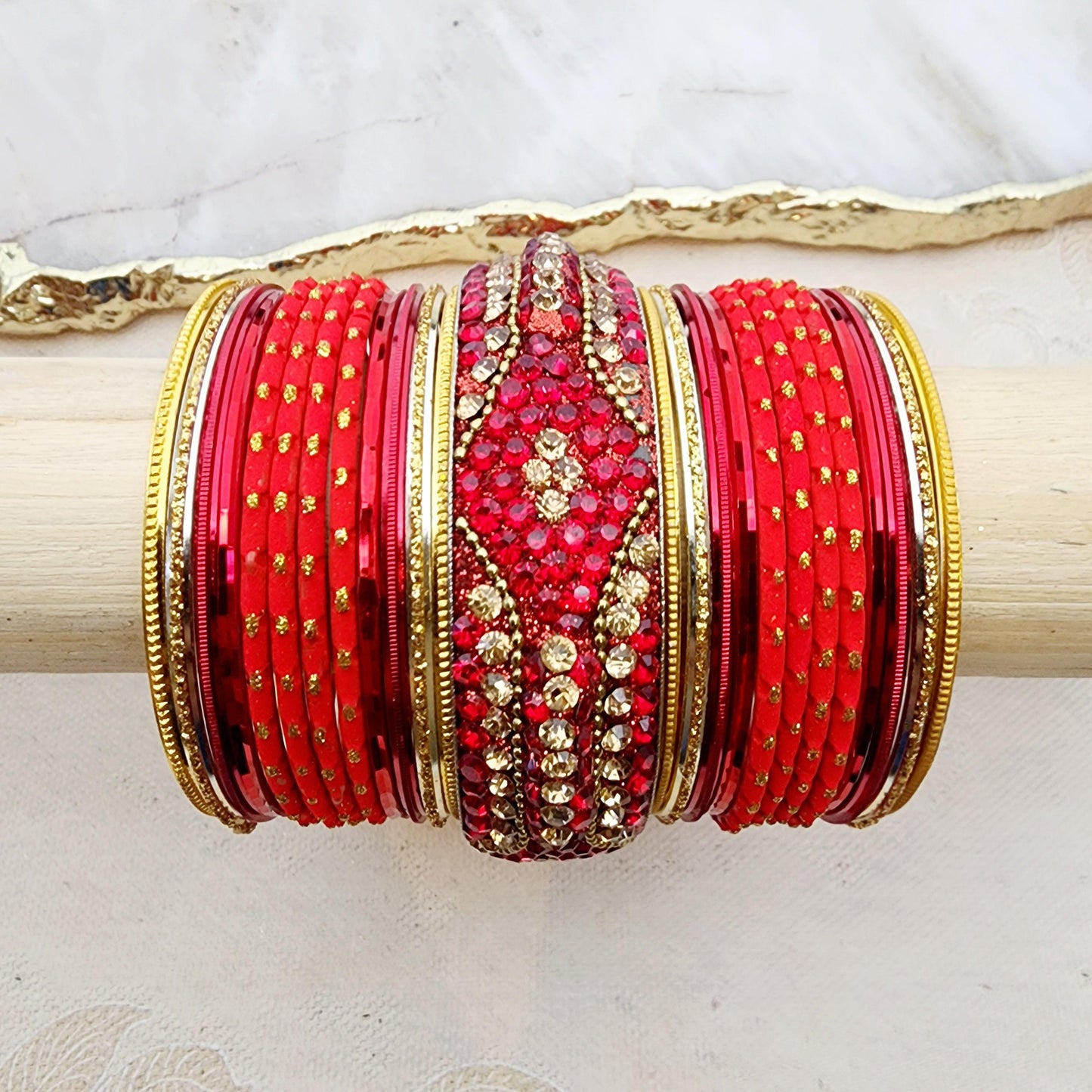 Load image into Gallery viewer, Gurminder Bangle Set Indian Bangles , South Asian Bangles , Pakistani Bangles , Desi Bangles , Punjabi Bangles , Tamil Bangles , Indian Jewelry
