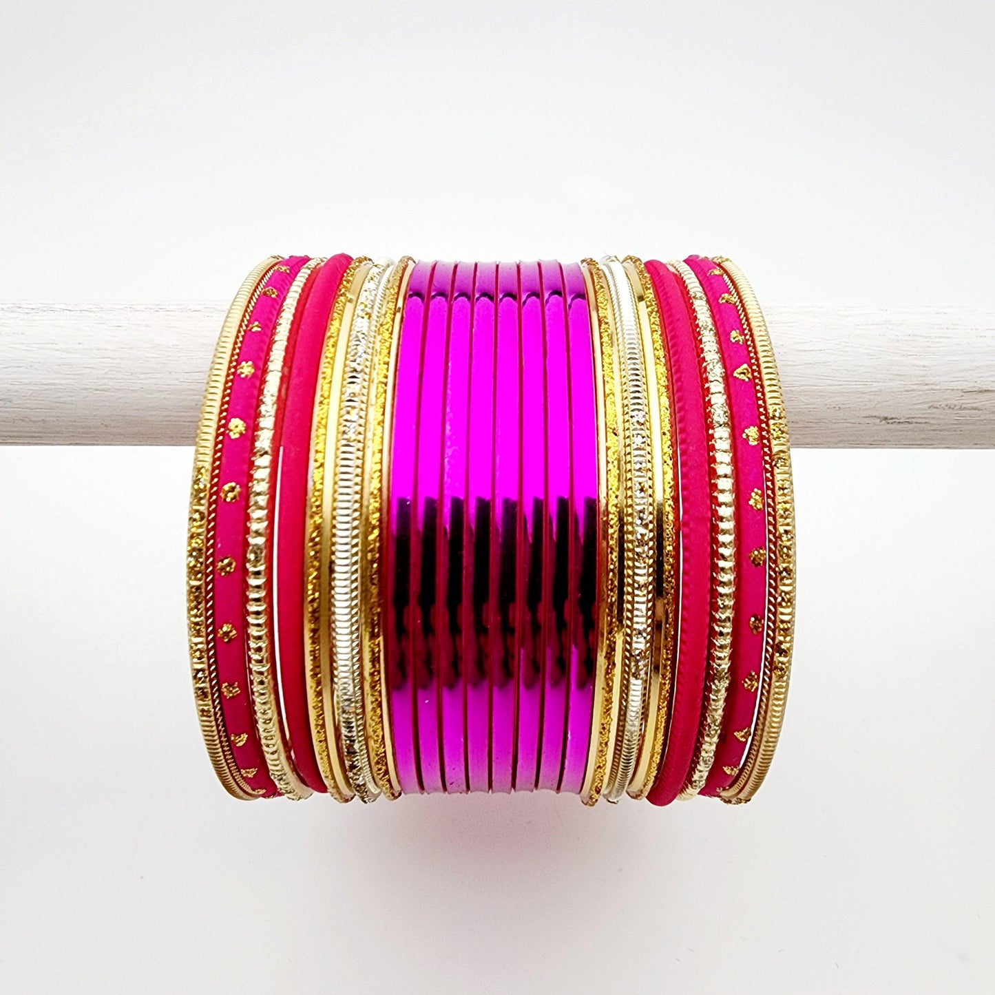 Load image into Gallery viewer, June Bangle Set Indian Bangles , South Asian Bangles , Pakistani Bangles , Desi Bangles , Punjabi Bangles , Tamil Bangles , Indian Jewelry
