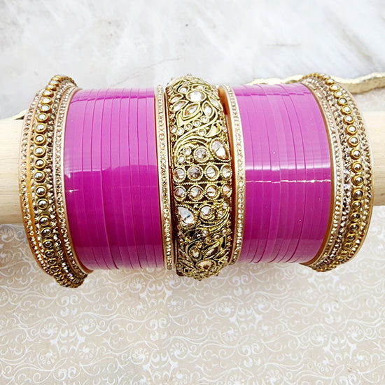 Load image into Gallery viewer, Briel Bridal Bangle Set Indian Bangles , South Asian Bangles , Pakistani Bangles , Desi Bangles , Punjabi Bangles , Tamil Bangles , Indian Jewelry
