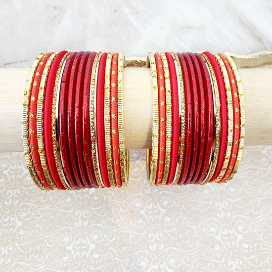 Load image into Gallery viewer, Dayna Bangle Set Indian Bangles , South Asian Bangles , Pakistani Bangles , Desi Bangles , Punjabi Bangles , Tamil Bangles , Indian Jewelry
